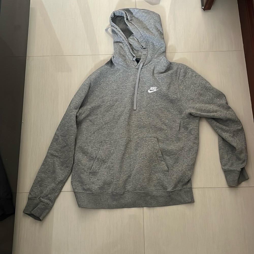 NIKE / GRAY HOODIE / BRAND NEW / MEDIUM SIZE